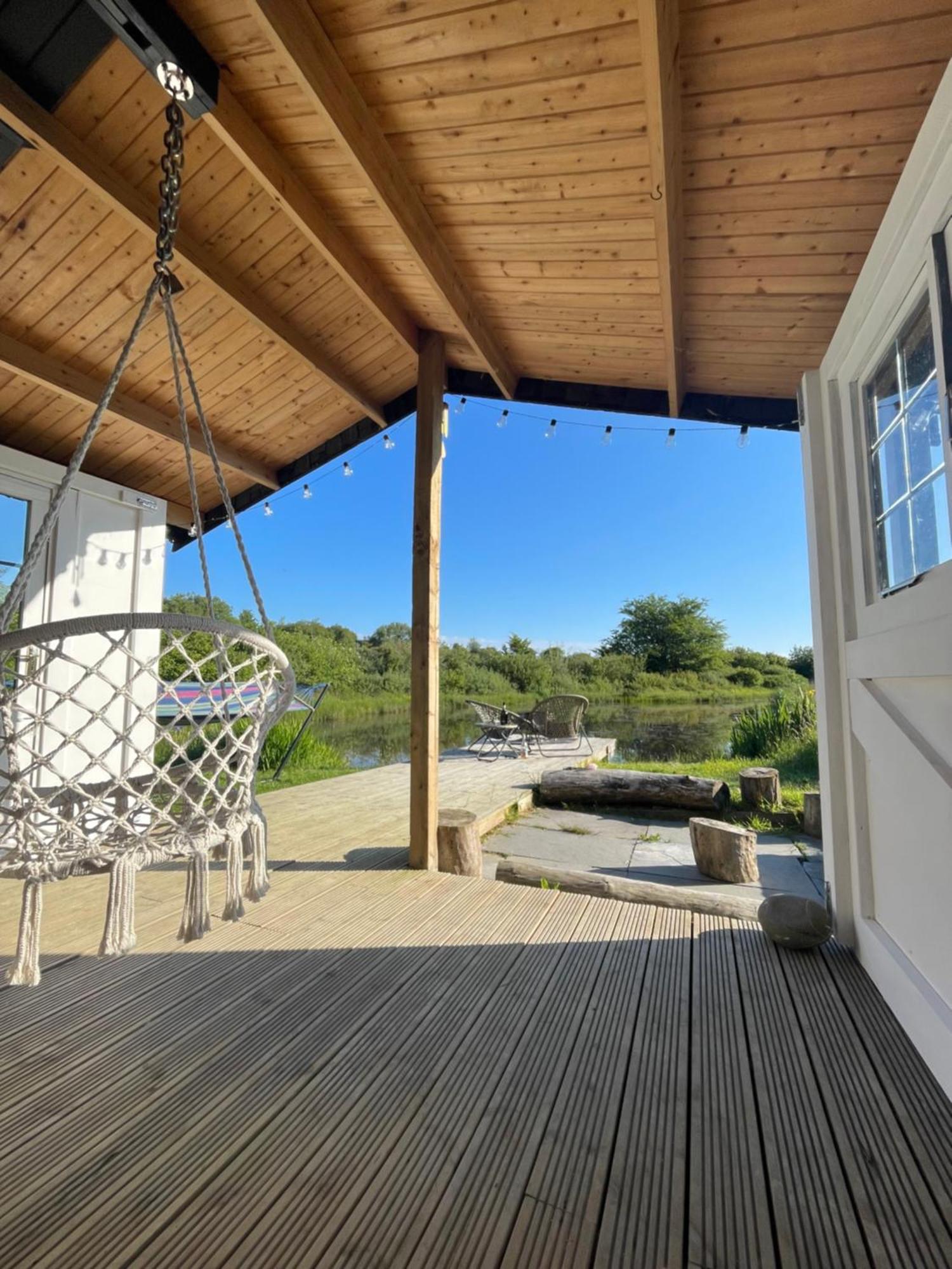 Lake Villa Holiday Cottages Holsworthy Eksteriør billede
